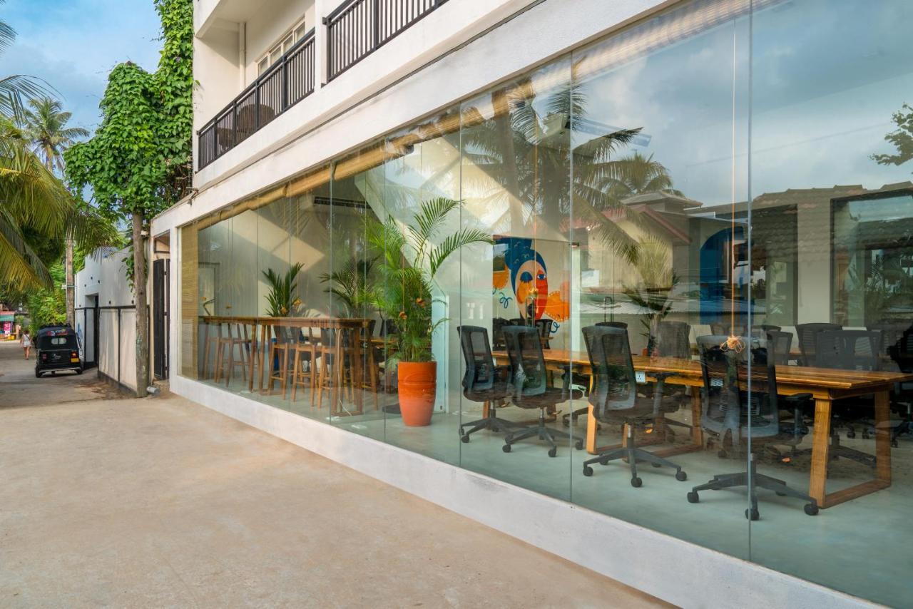 Outpost Weligama Beachfront Экстерьер фото